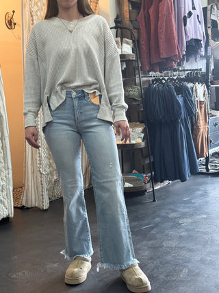 Shanna Risen Mid Rise Ankle Straight W/ Fray Hem