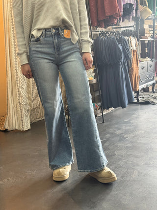 Susie Risen High Rise Wide Jeans W/ Contrast Side Wash